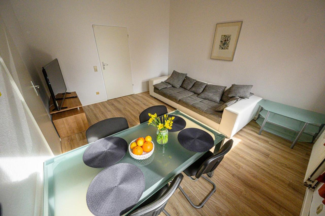 Kleine, Ruhig Gelegene Ferienwohnung In 普劳恩 外观 照片